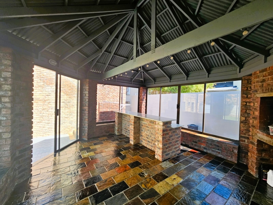 5 Bedroom Property for Sale in Stilbaai Wes Western Cape